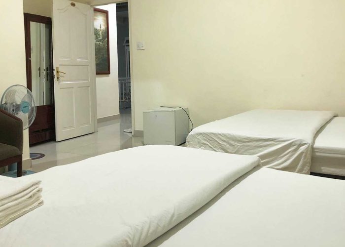 khách sạn Phượng Hồng 2 giường lớn